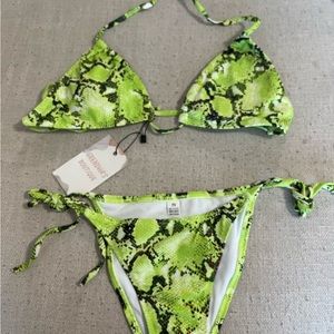 Green bikini set